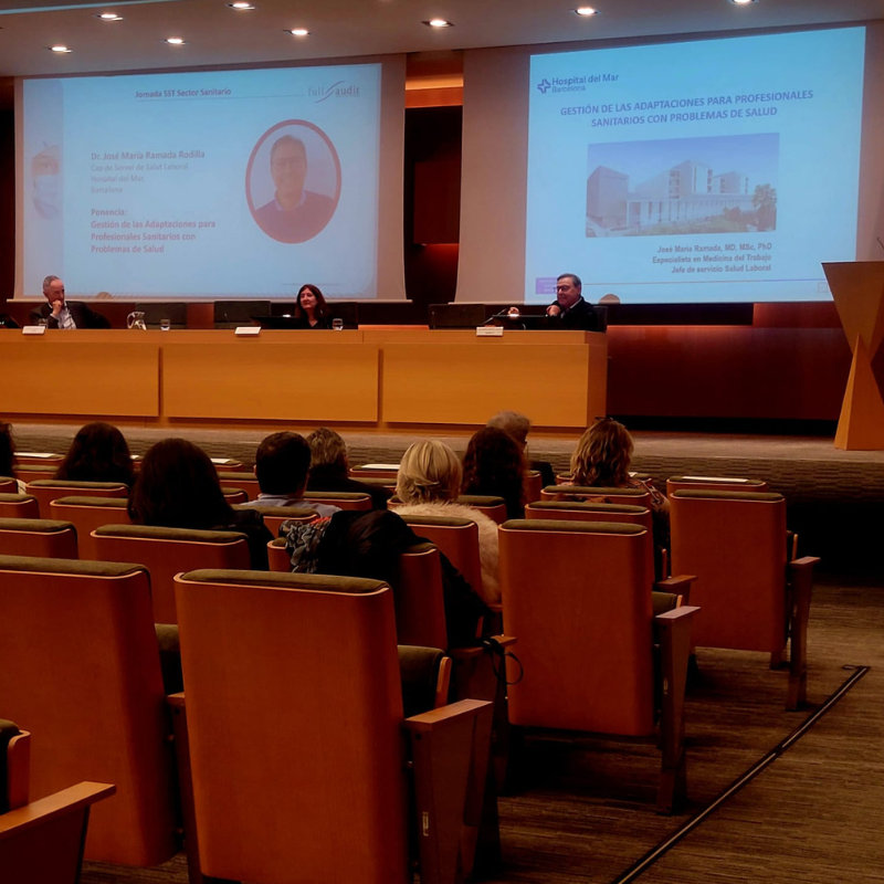 Dr. José María Ramada Rodilla, del Hospital del Mar de Barcelona, en su ponencia durante la jornada sobre SST en el sector sanitario, organizada por Full Audit.