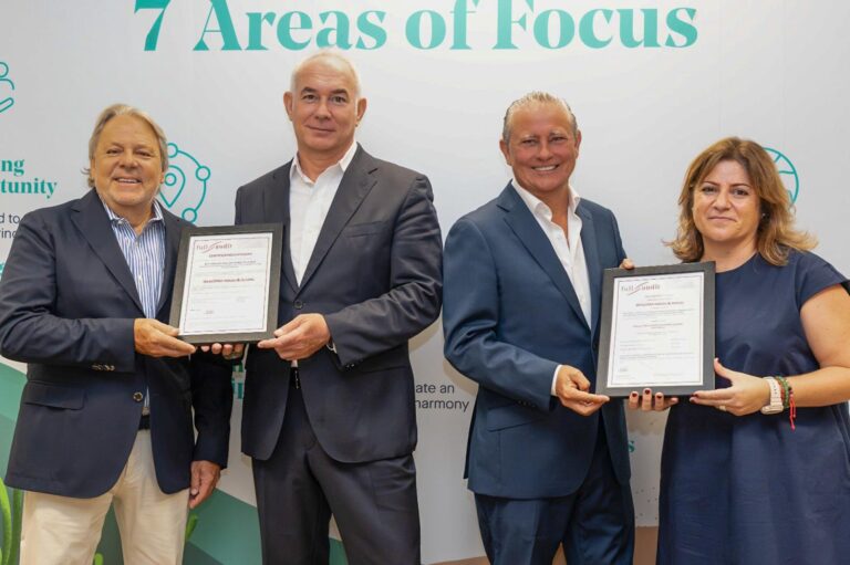 Iberostar se convierte en la primera cadena hotelera en obtener la Doble Certificación en Gestión del Bienestar en el Trabajo de Full Audit y la OMS
